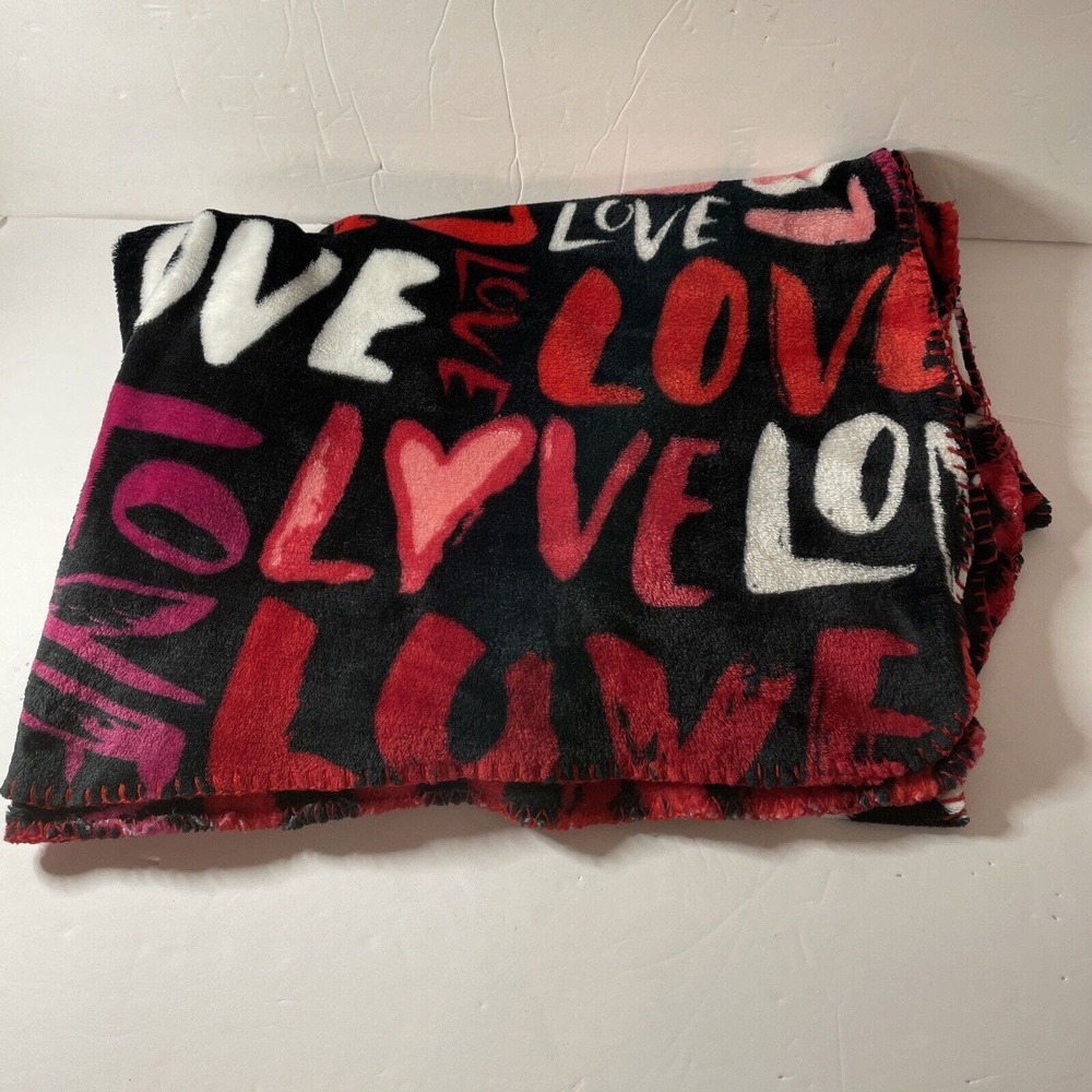 Valentine’s Love Blanket Throw 40”X 50” Black White Pink Red Fleece Soft Warm